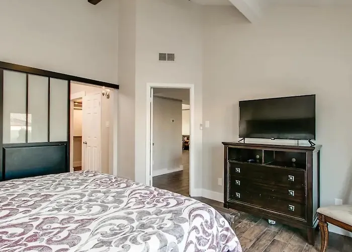Spectacular Hilltop Wresort Like Backyard Holiday home Fountain Hills