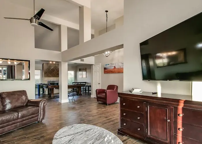 Spectacular Hilltop Wresort Like Backyard Holiday home Fountain Hills
