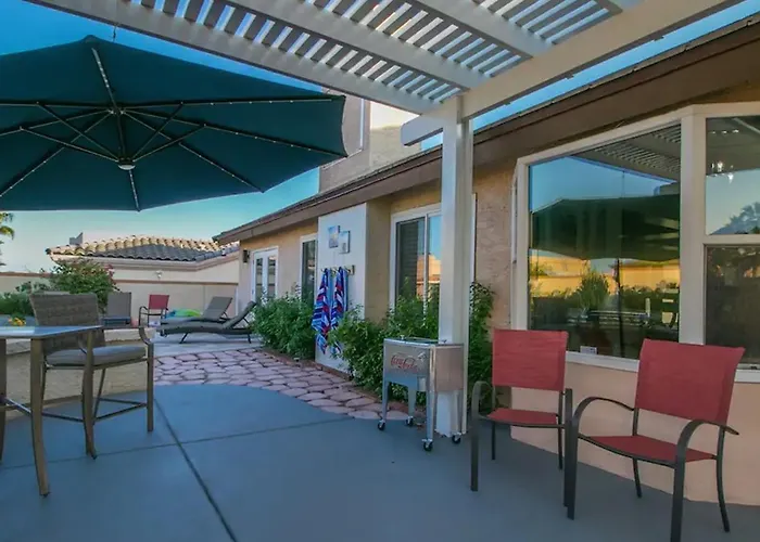 Spectacular Hilltop Wresort Like Backyard * Fountain Hills