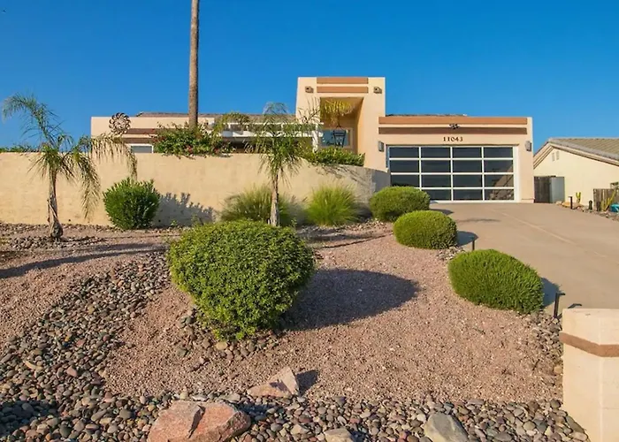 Spectacular Hilltop Wresort Like Backyard Holiday home Fountain Hills